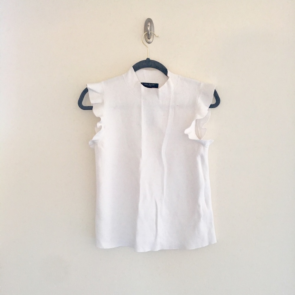 Ann Taylor mock-neck sleeveless shirt